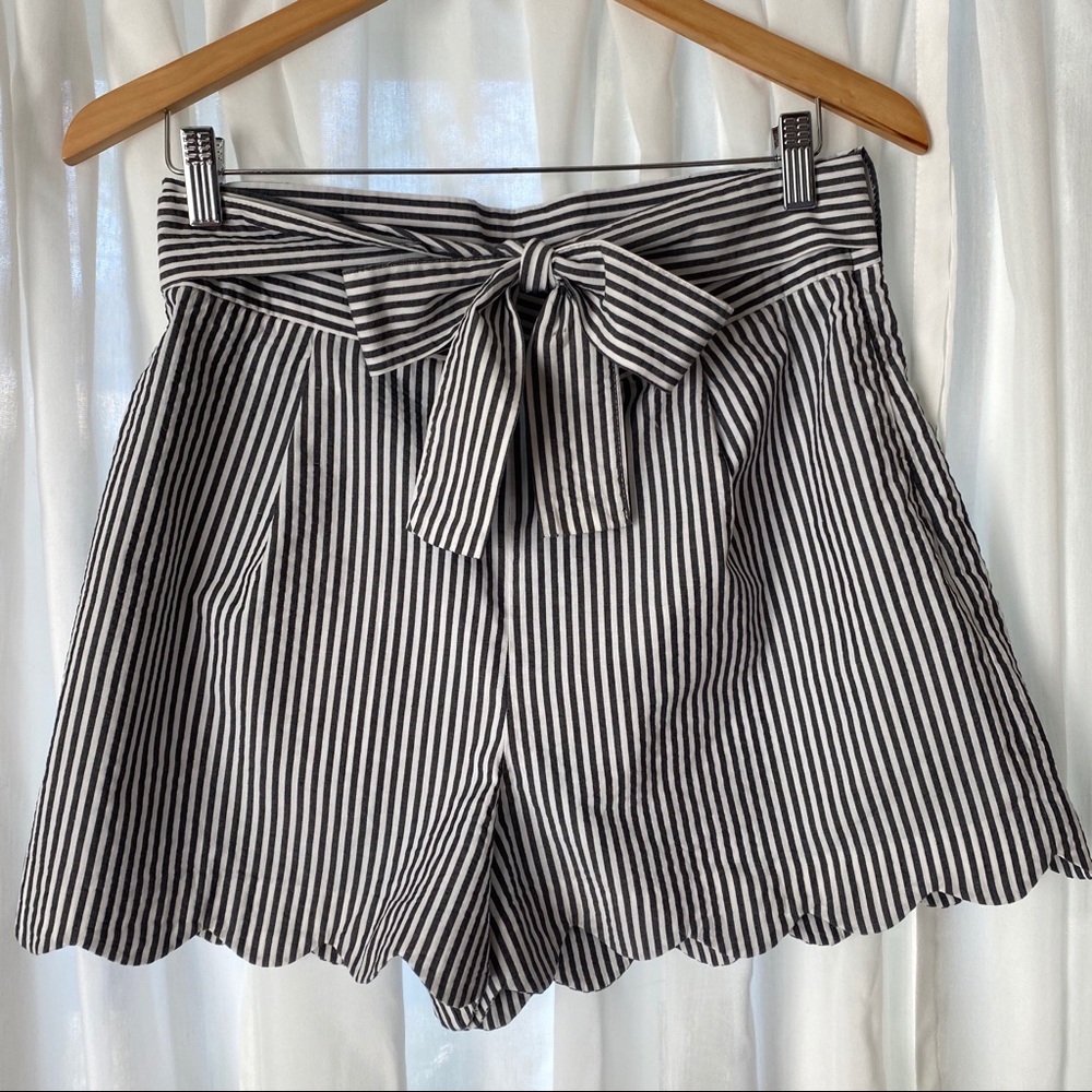 H&M Striped Scallop Edged Shorts